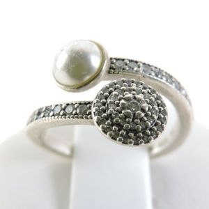 Pandora Luminous Glow Open Ring